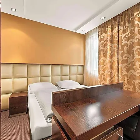 City-ost Hotel 3*