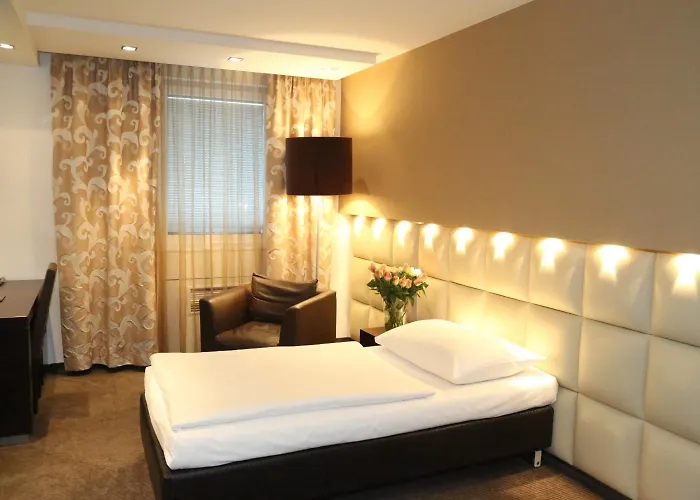 City-ost Hotel 3*